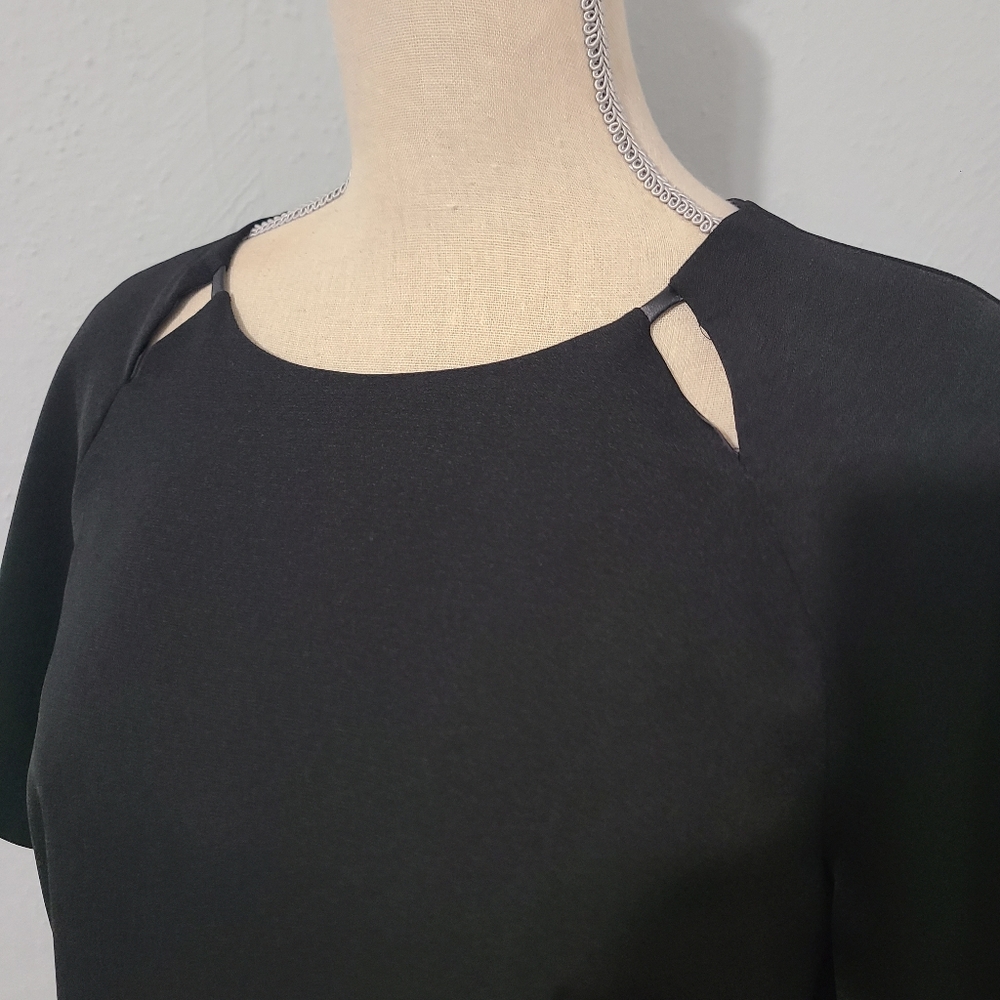 Bordeaux Short Sleeve Little Black Dress Size Large - Picture 2 of 10